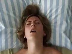 පරිණත Blonde Stepma Erica Fucks overeager සුළුපුතා!