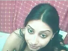 අලංකාර Ginebra Bellucci පුසි තුළම කෙලවෙයි