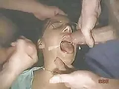 Gloryhole විසින් දැවැන්ත BBC Dangles